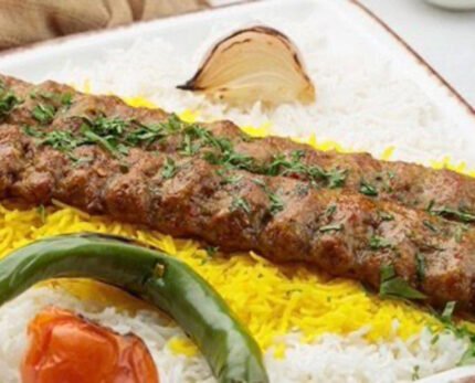 كباب مع عيش